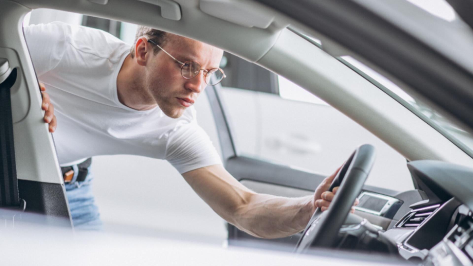 Un model de mașină a băgat șoferii în spital