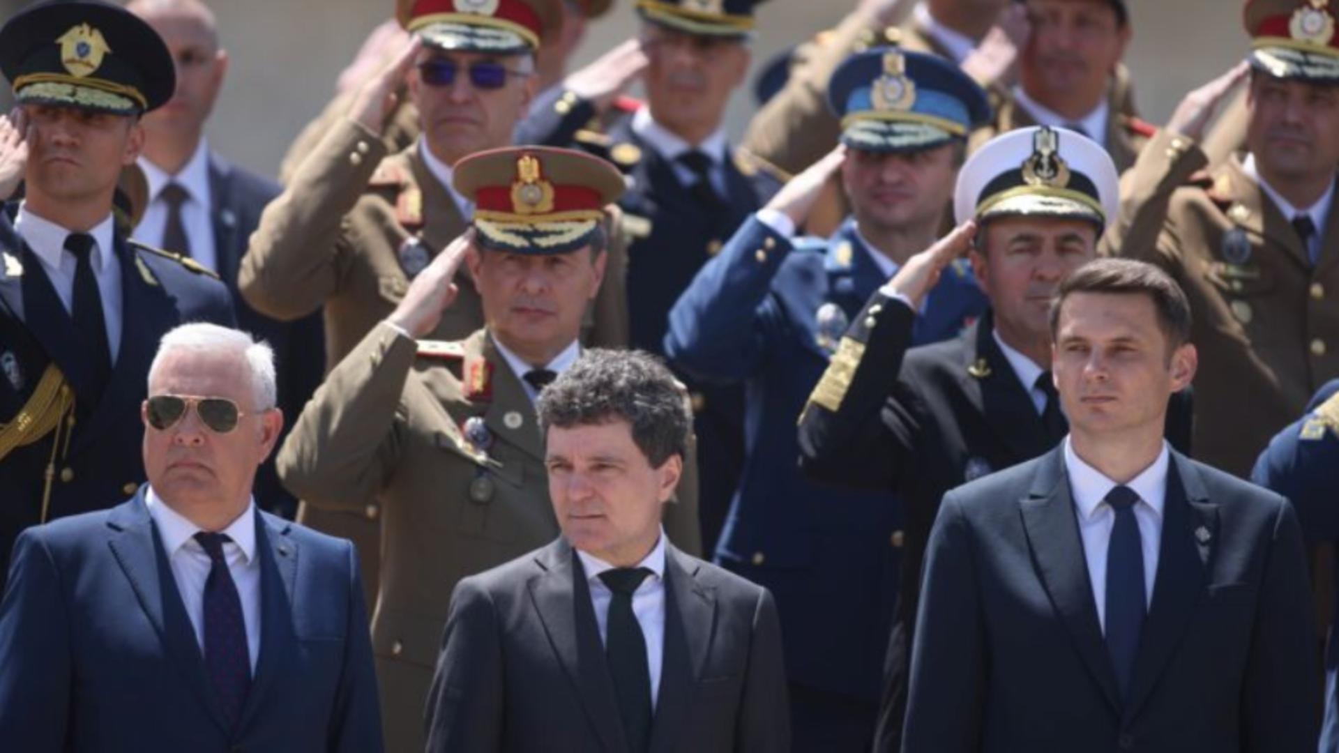 Nicușor Dan, mesaj de Ziua Forțelor Terestre