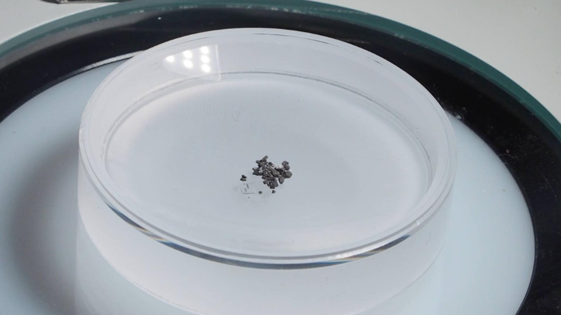 Chinezii au descoperit pe Lună două noi minerale.  Foto: Profimedia