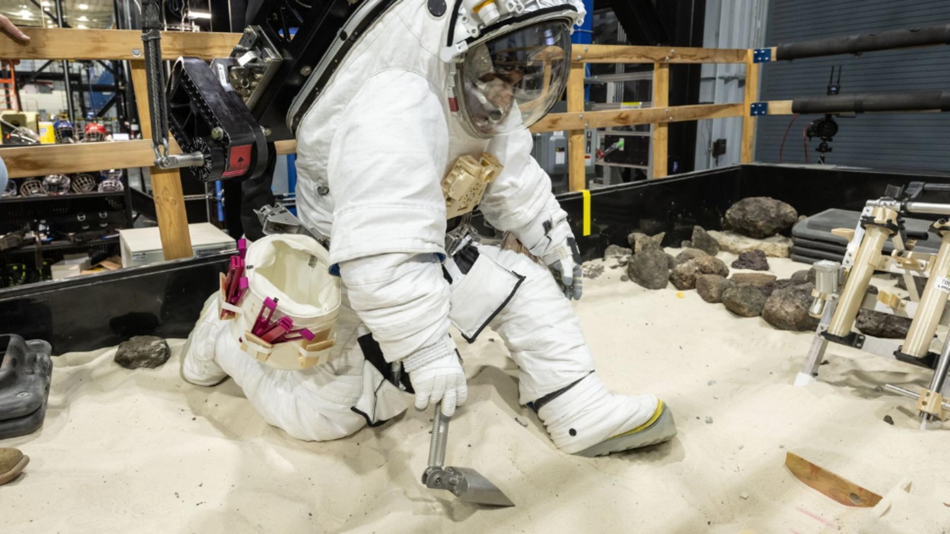 Astronaut de pe Artemis III (Profimedia)