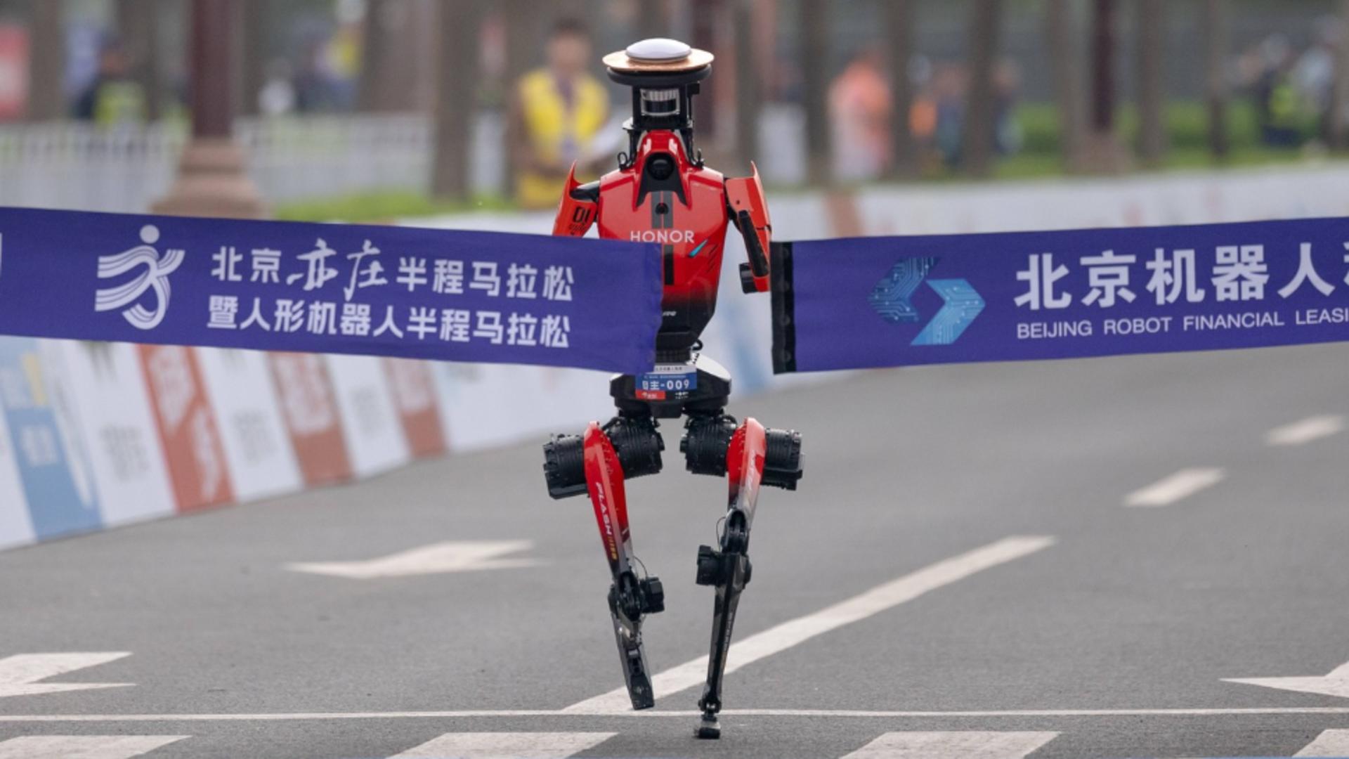 Un robot a doborât recordul mondial la semimaraton.  Foto: Profimedia