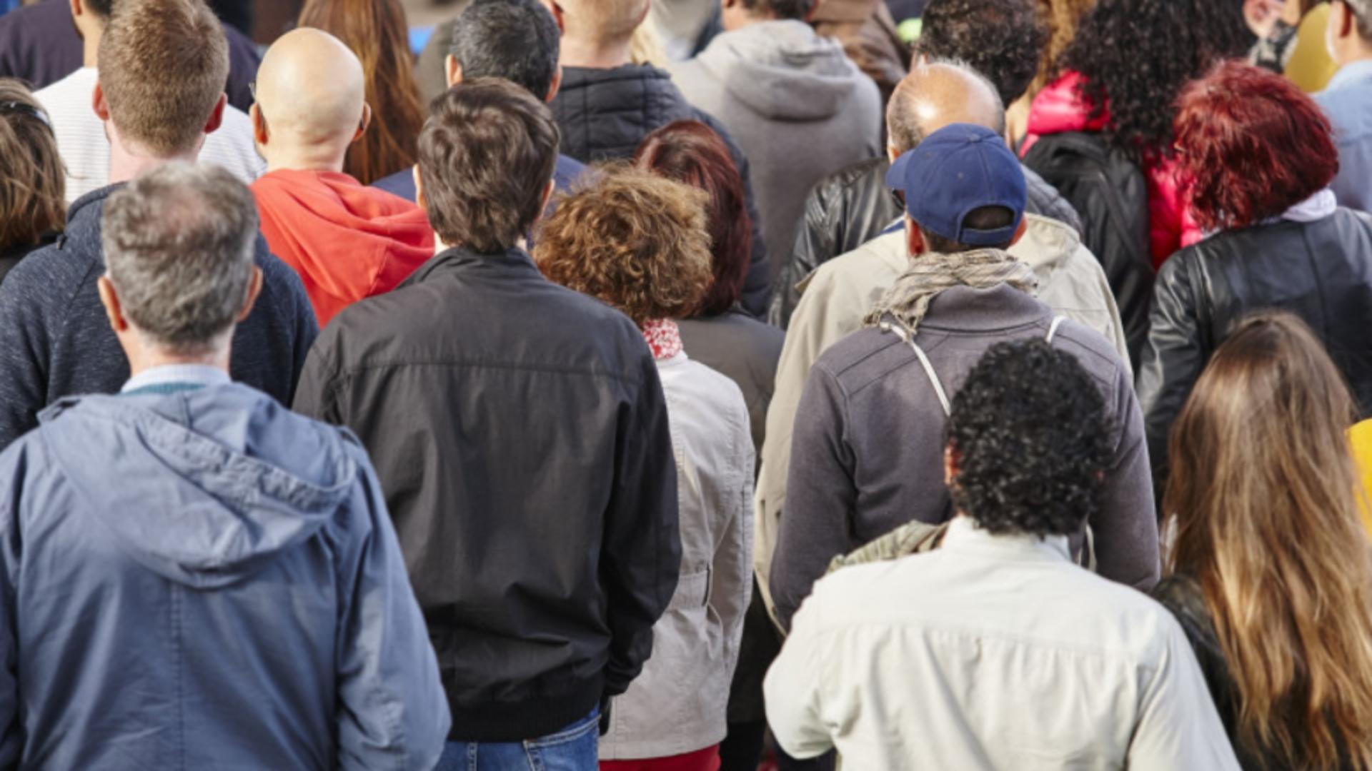 Românii întorc spatele sistemului